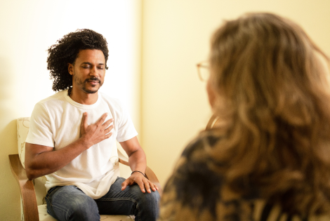 Terapia centrada no cliente e focalização